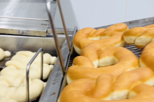 Nonnevotten.nl zet Limburgse nonnevot in de schijnwerpers