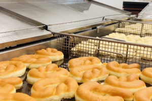 Nonnevotten.nl zet Limburgse nonnevot in de schijnwerpers