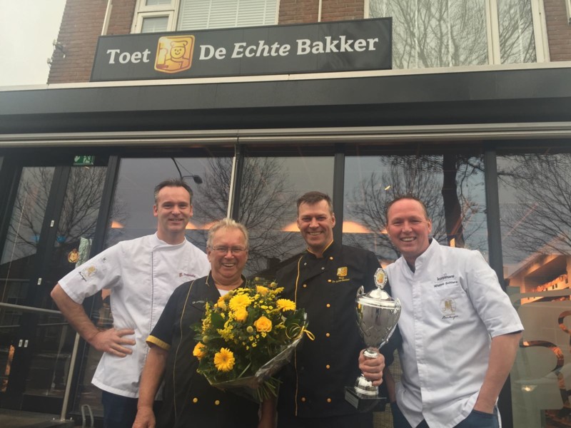 Toet in Apeldoorn bakt beste oliebollen van Nederland
