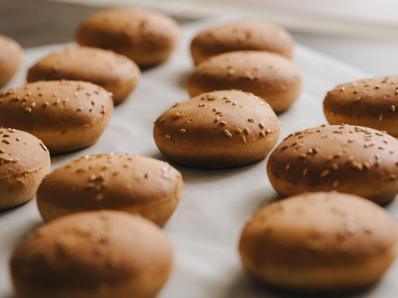 Pruv&eacute; introduceert hamburger bun voor ambachtelijke bakker