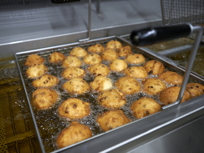 Oliebollen bakken met Meester Hillebrand