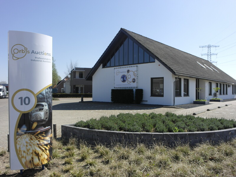Nieuwe veilinghamer voor veilingmeester Frank Beniers