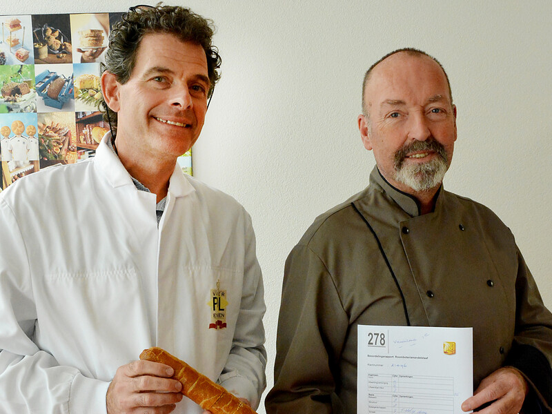 Vroonland winnaar amandelstavenkeuring Echte Bakkers