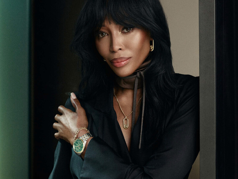 Naomi Campbell schittert in FW24-campagne BOSS