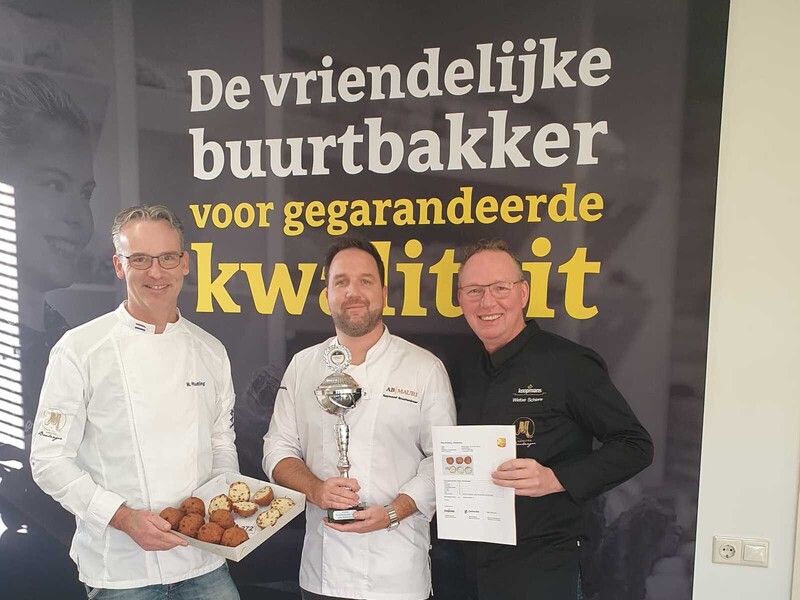 Echte Bakker Steenbergen wint oliebollenkeuring