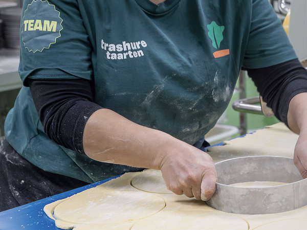 TRASHURE TAARTEN:
VOEDSEL REDDEN &Eacute;N
MENSEN EEN PLEK GEVEN